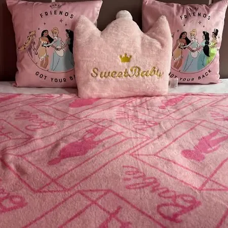 Barbie-themed 3bdr Penthouse Near The Beach, Nesebar