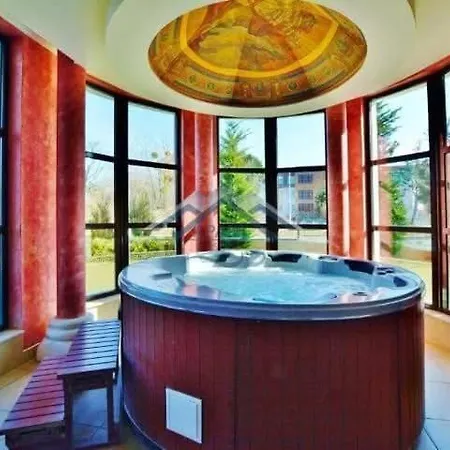 Barbie-themed 3bdr Penthouse Near The Beach, Nesebar