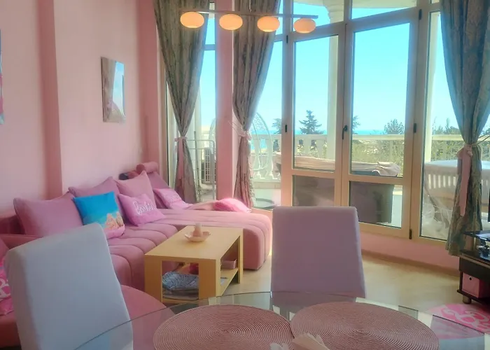Barbie-themed 3bdr Penthouse Near The Beach, *
