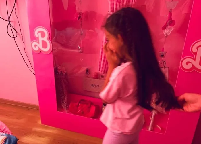 Barbie-themed 3bdr Penthouse Near The Beach, Апартамент Несебър