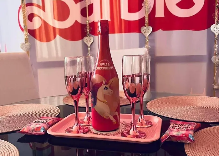 Barbie-themed 3bdr Penthouse Near The Beach, Несебър