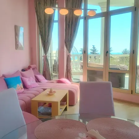 Barbie-themed 3bdr Penthouse Near The Beach, *