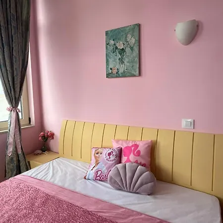 公寓 Barbie-themed 3bdr Penthouse Near The Beach, 内塞伯尔