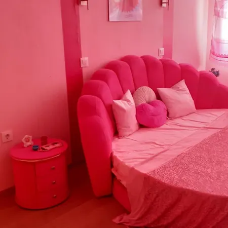 公寓 Barbie-themed 3bdr Penthouse Near The Beach, 内塞伯尔