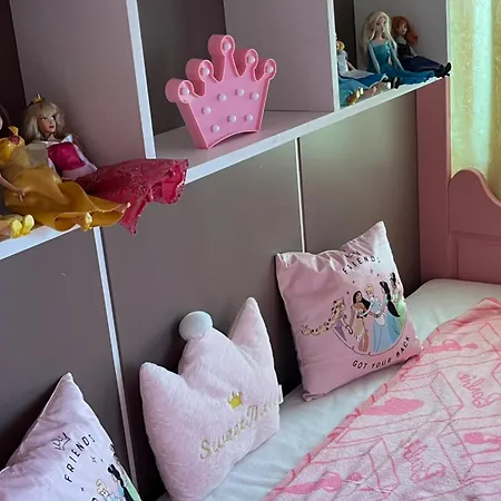 Barbie-themed 3bdr Penthouse Near The Beach,