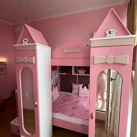Barbie-themed 3bdr Penthouse Near The Beach, 公寓