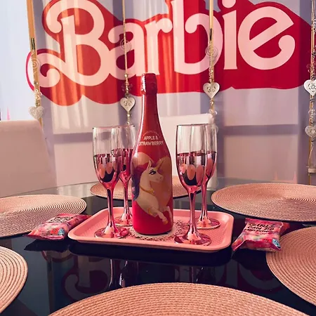 Barbie-themed 3bdr Penthouse Near The Beach,