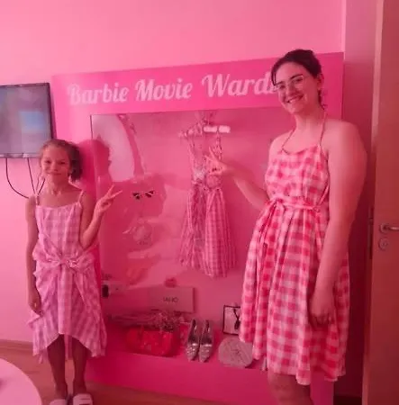 Barbie-themed 3bdr Penthouse Near The Beach, 公寓 内塞伯尔