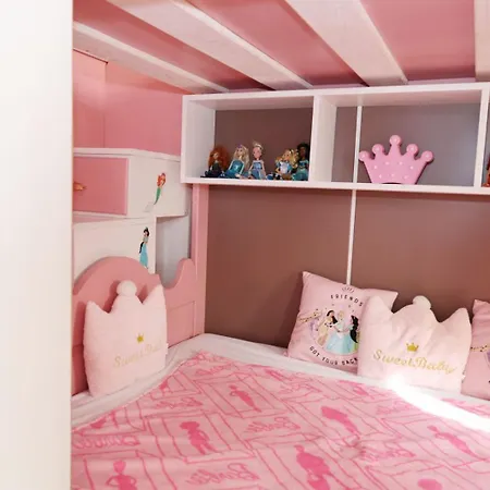 Barbie-themed 3bdr Penthouse Near The Beach, Apartmán