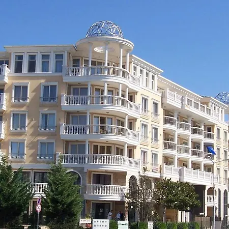 Barbie-themed 3bdr Penthouse Near The Beach, * Νεσέμπαρ