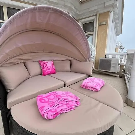 Barbie-themed 3bdr Penthouse Near The Beach, Lägenhet