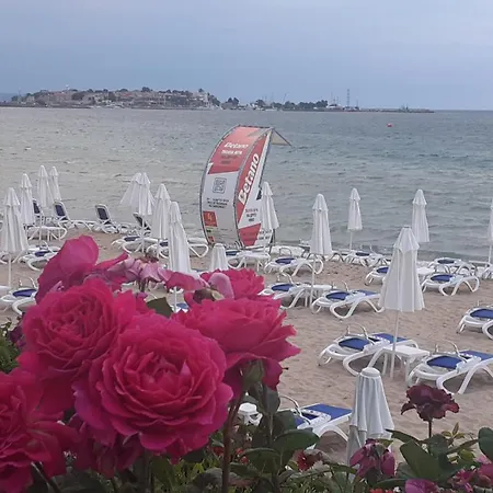Διαμέρισμα Barbie-themed 3bdr Penthouse Near The Beach, Νεσέμπαρ