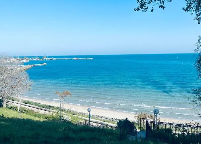 Apartment Barbie-themed 3bdr Penthouse Near The Beach, Nessebar