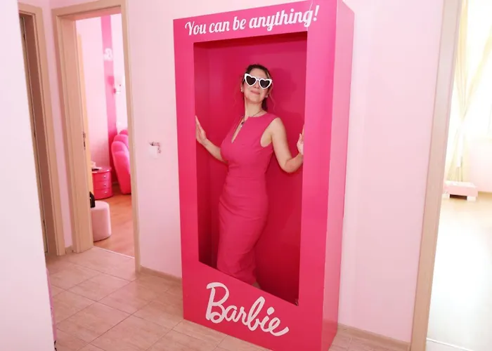 Barbie-themed 3bdr Penthouse Near The Beach, Apartment