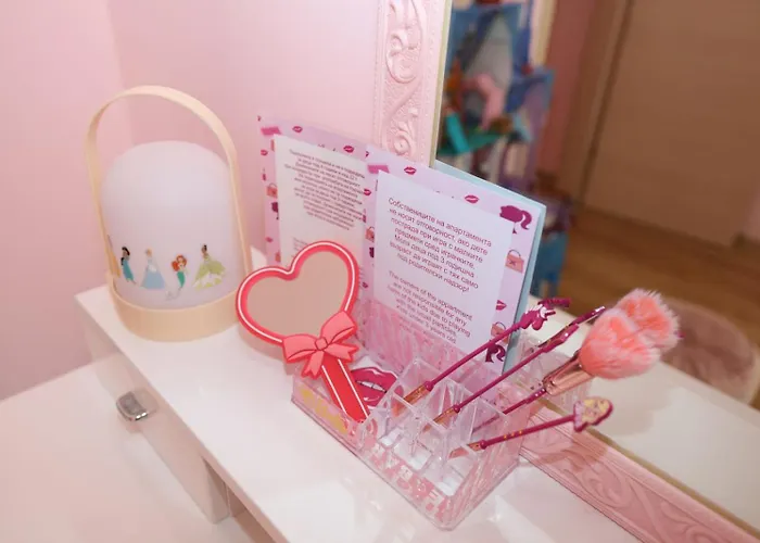Apartment Barbie-themed 3bdr Penthouse Near The Beach, *