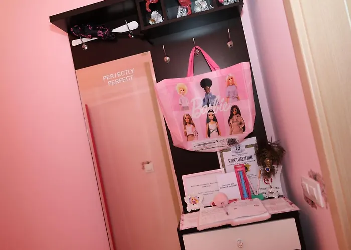 Apartment Barbie-themed 3bdr Penthouse Near The Beach,