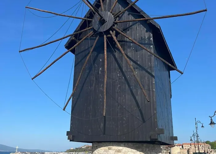 Apartment Barbie-themed 3bdr Penthouse Near The Beach, Nessebar