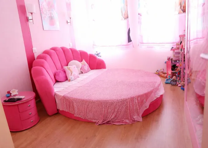 Barbie-themed 3bdr Penthouse Near The Beach, * Nessebar